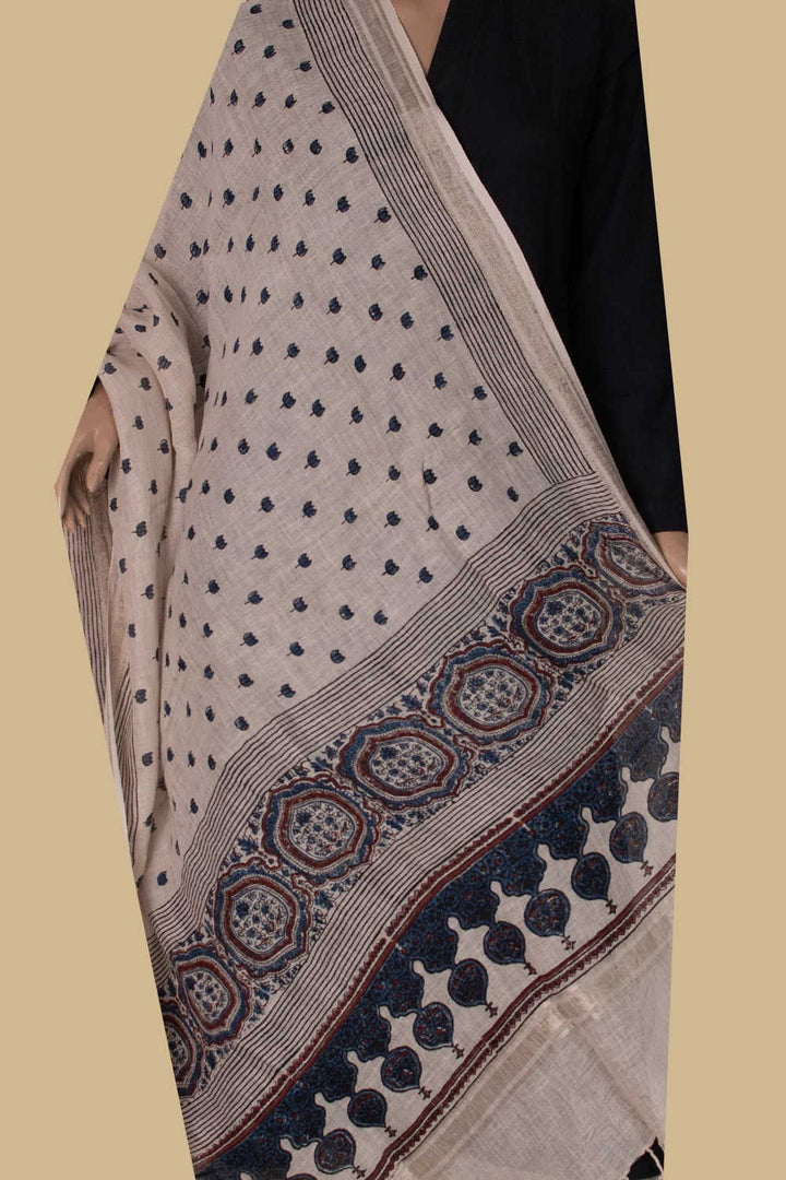 Ajrak Dupatta - Matkatus 