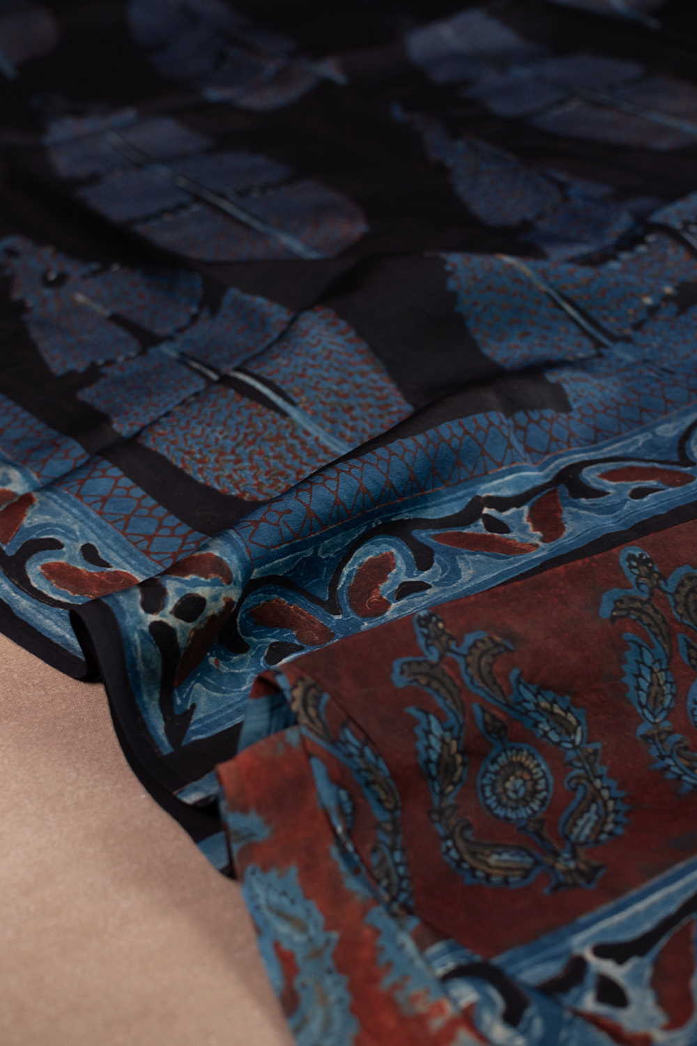 Silk Dupattas - Matkatus 