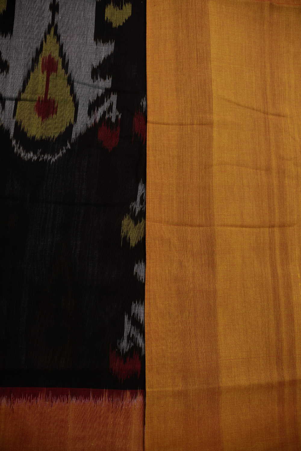Ikat Saree - Matkatus 