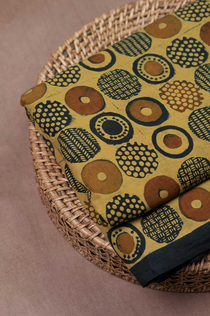 Block Printed Fabric - Matkatus 
