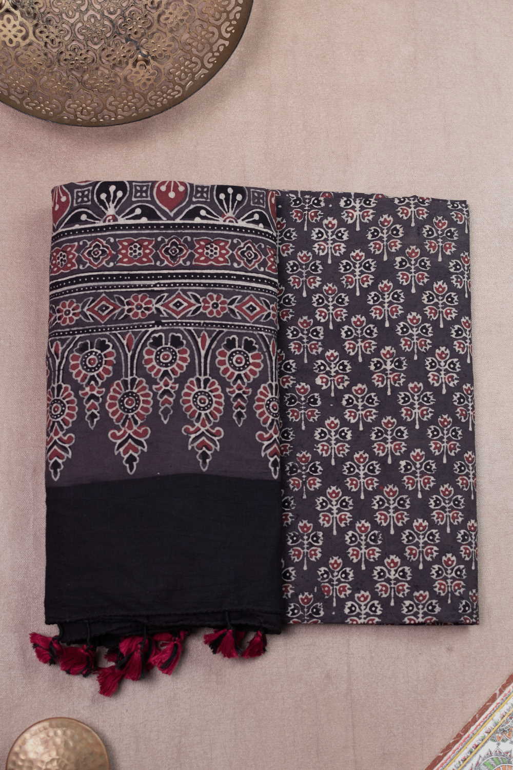 Ajrak Suits-Matkatus 