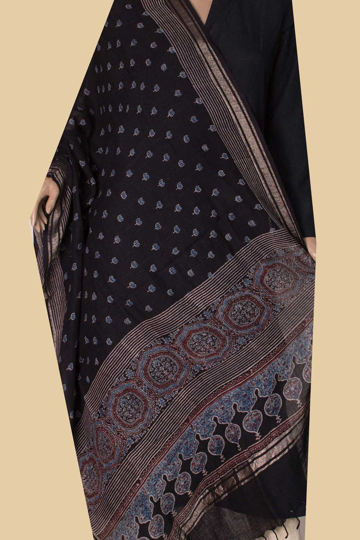 Ajrak Dupatta - Matkatus 