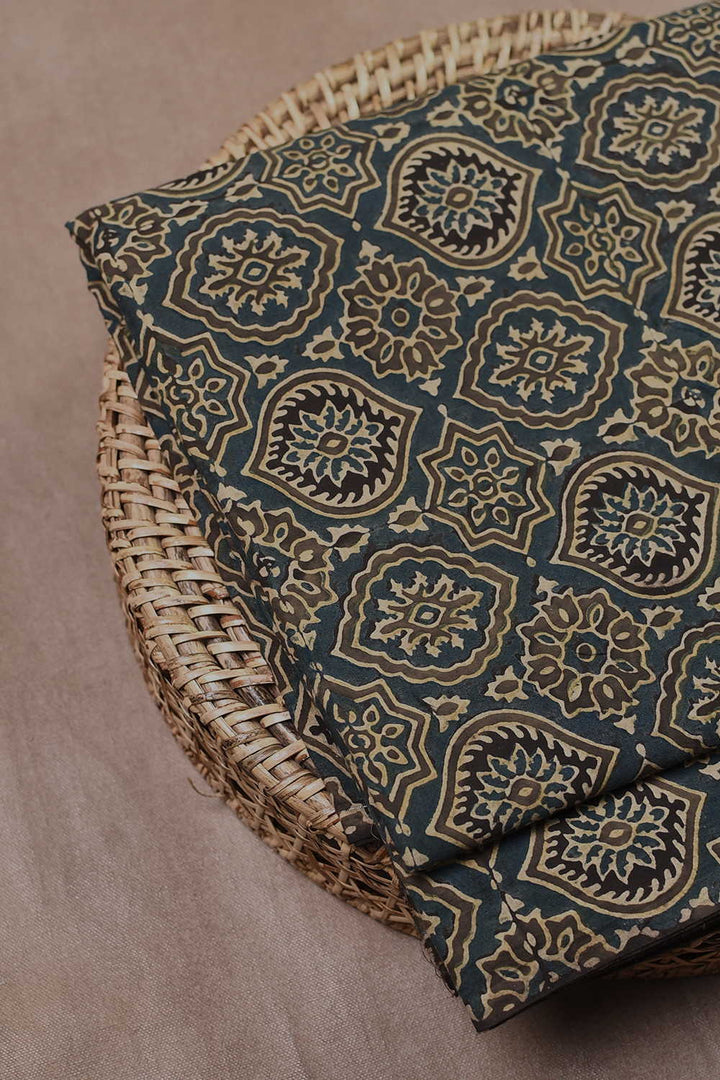 Block Printed Fabric - Matkatus 
