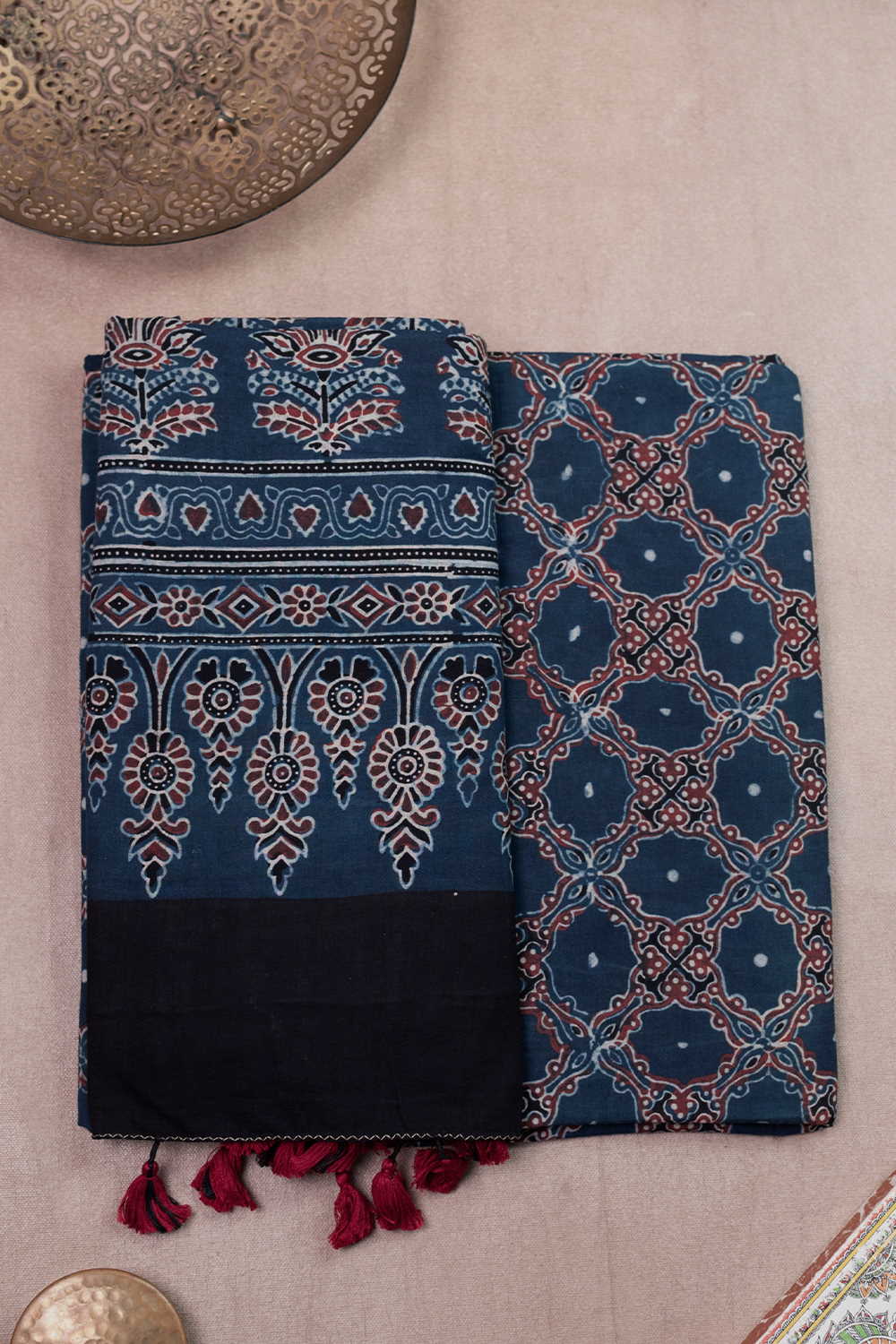 Ajrak Suits-Matkatus 
