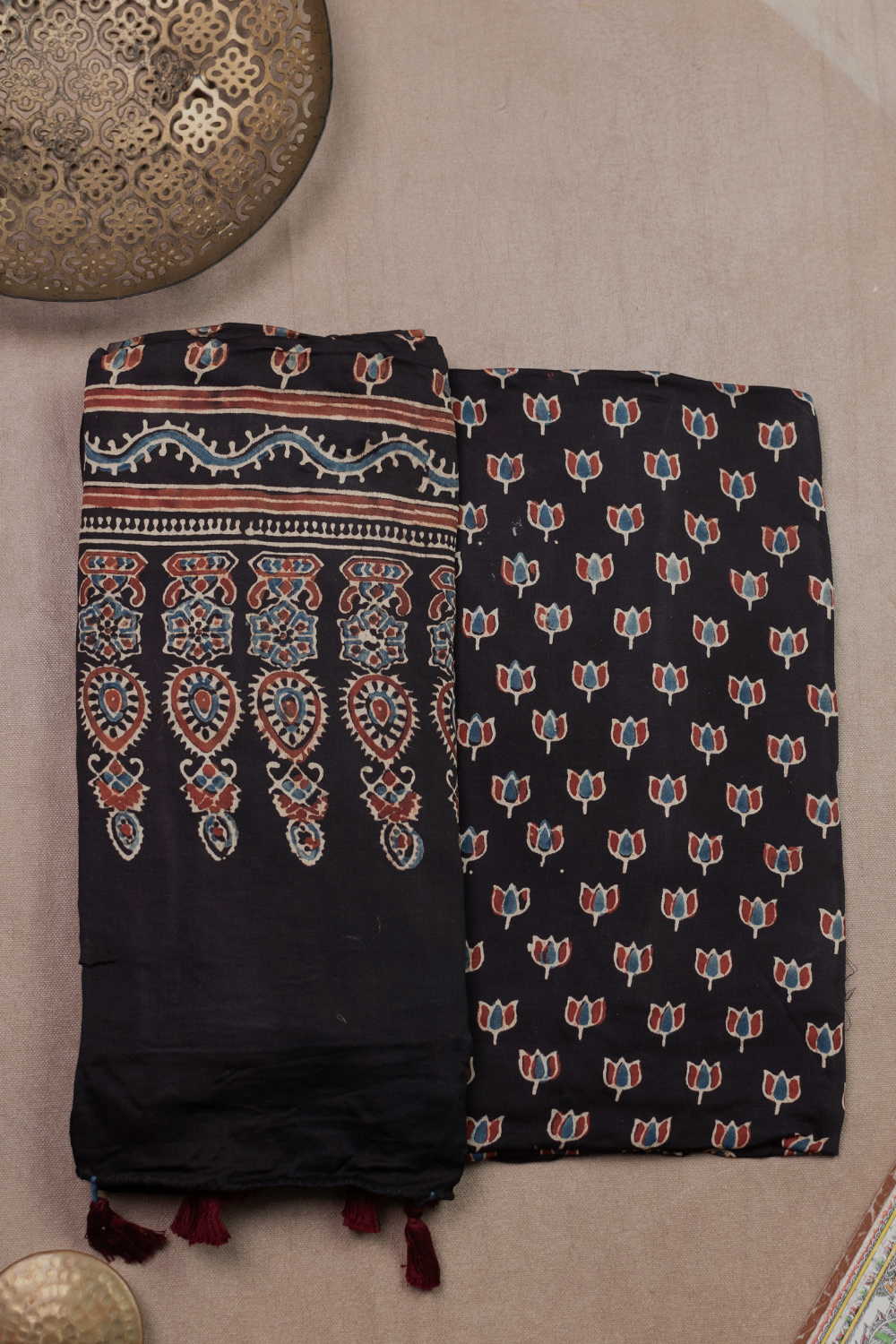 Unstitched Suits - Matkatus 
