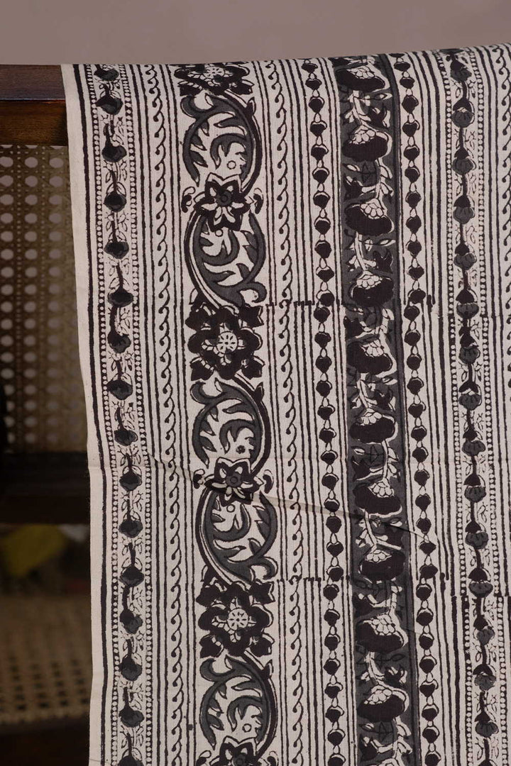 Block Printed Cotton Fabric - Matkatus 