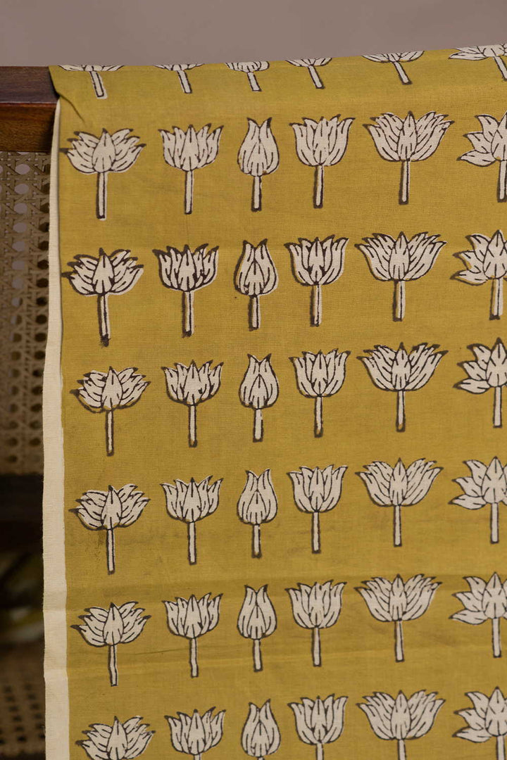 Block Printed Cotton Fabric - Matkatus 