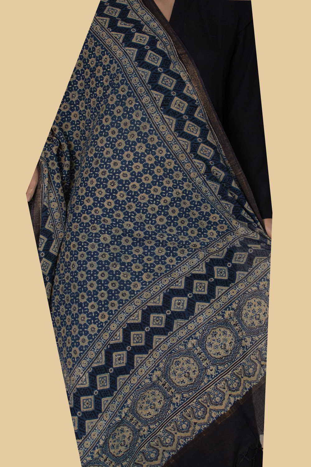 Ajrak Cotton Dupatta - Matkatus 