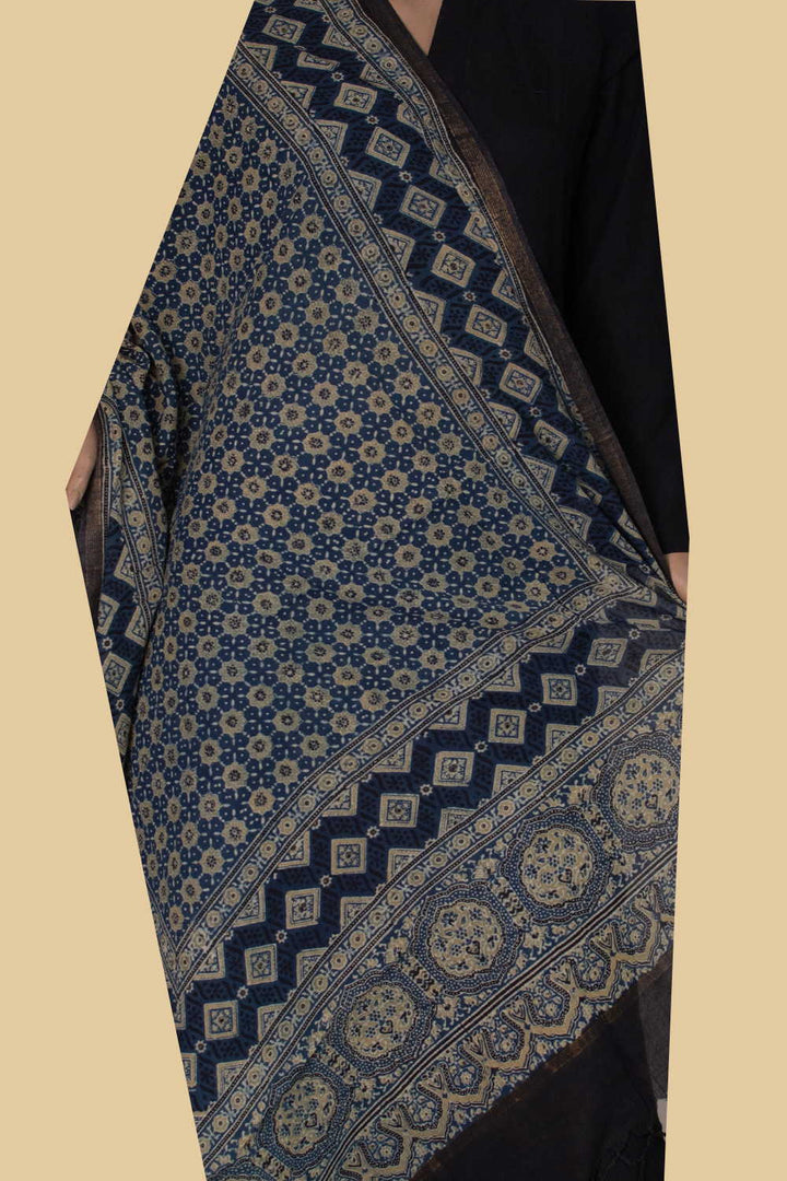 Ajrak Cotton Dupatta - Matkatus 