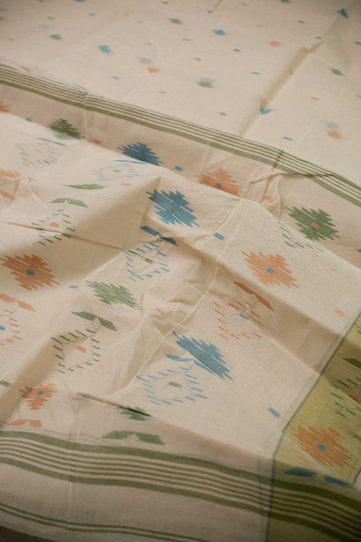 Sarees - Matkatus 