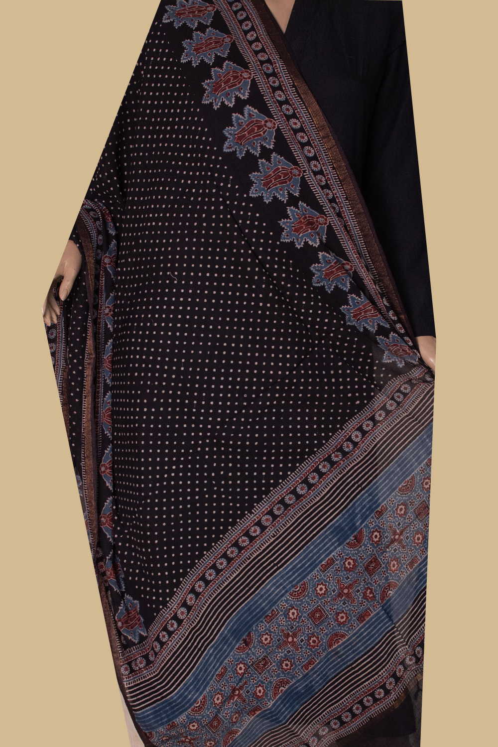 Ajrak Cotton Dupatta - Matkatus 