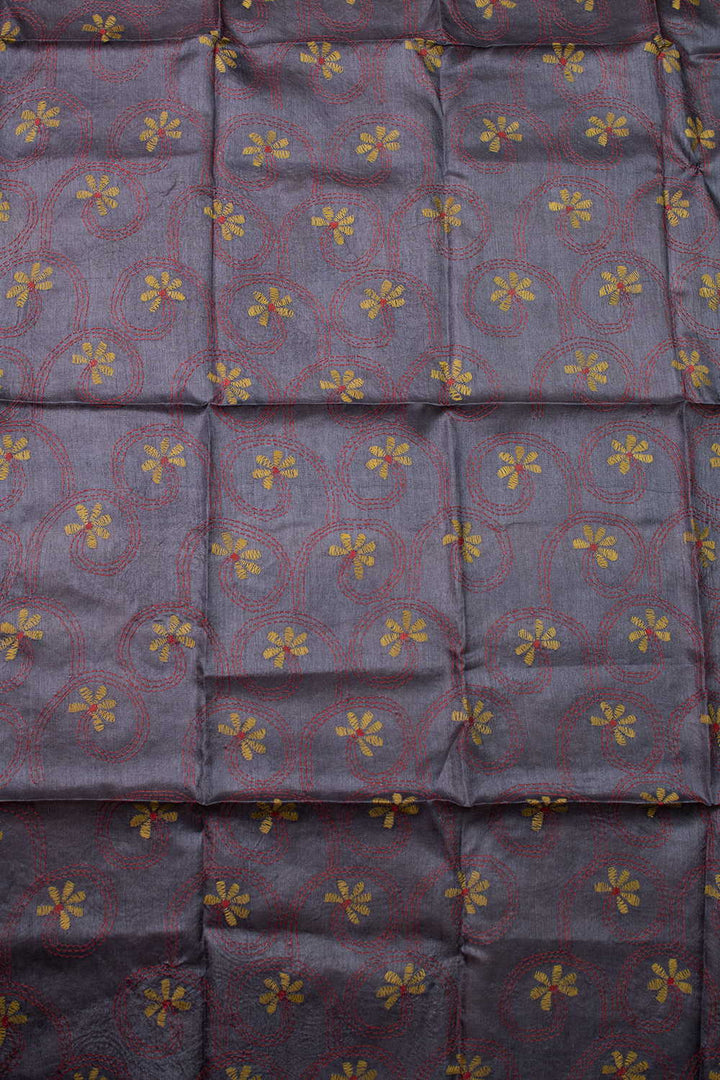 Embroidered Blouse - Matkatus 