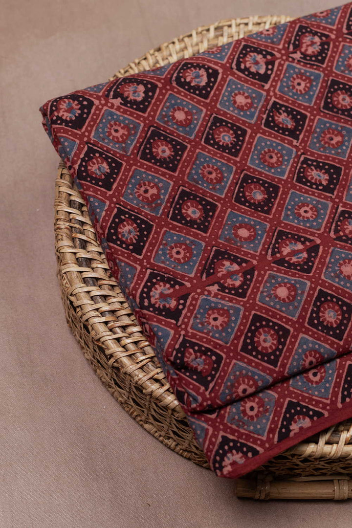 Ajrak Fabric - Matkatus 