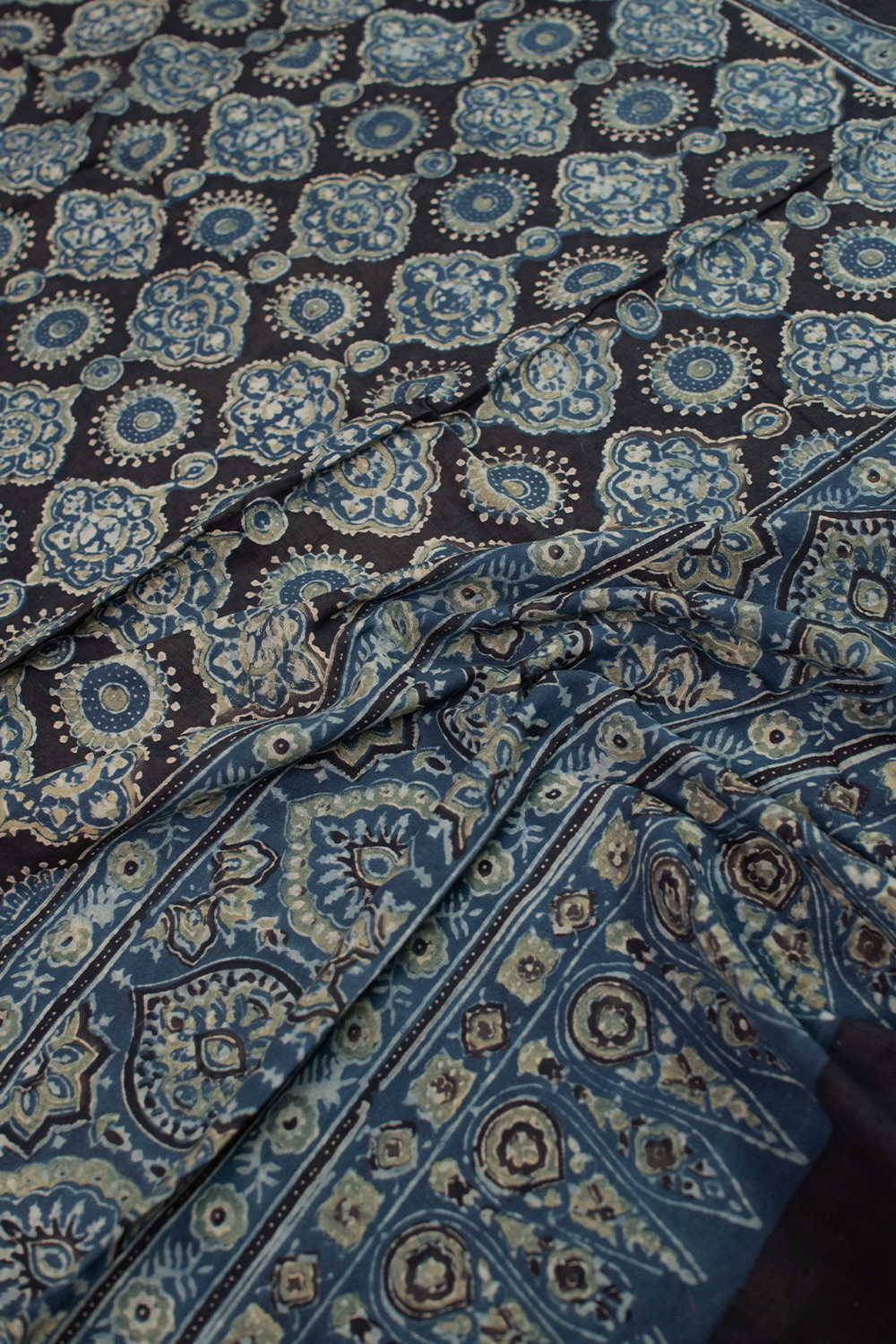 Ajrak Cotton Dupatta - Matkatus 