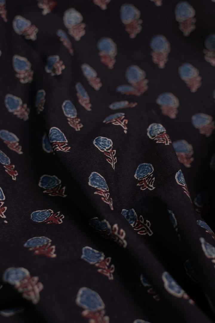 Ajrak Fabrics- Matkatus 