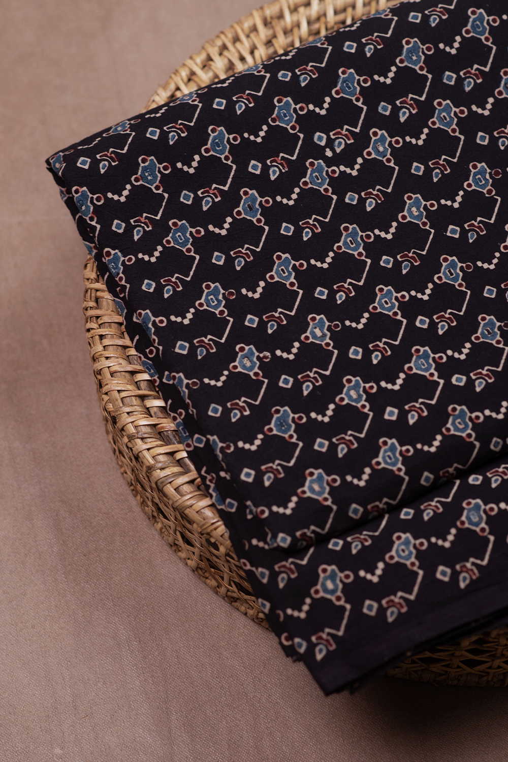 Ajrak Fabric - Matkatus 