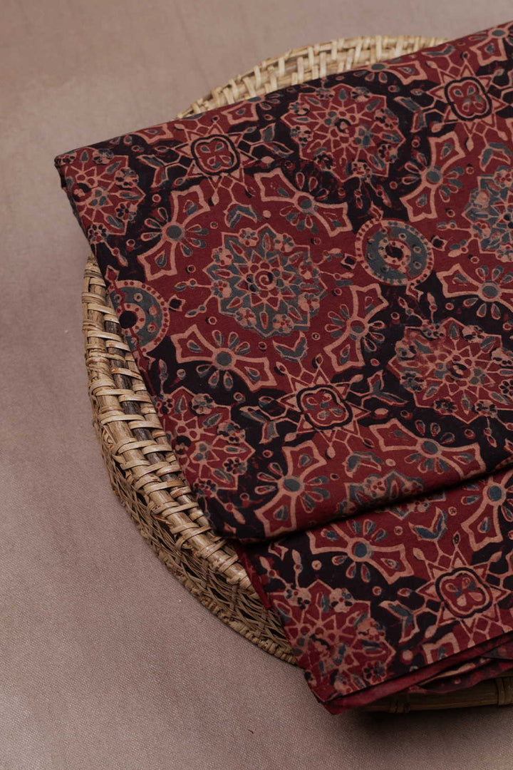 Ajrak Fabrics - Matkatus 