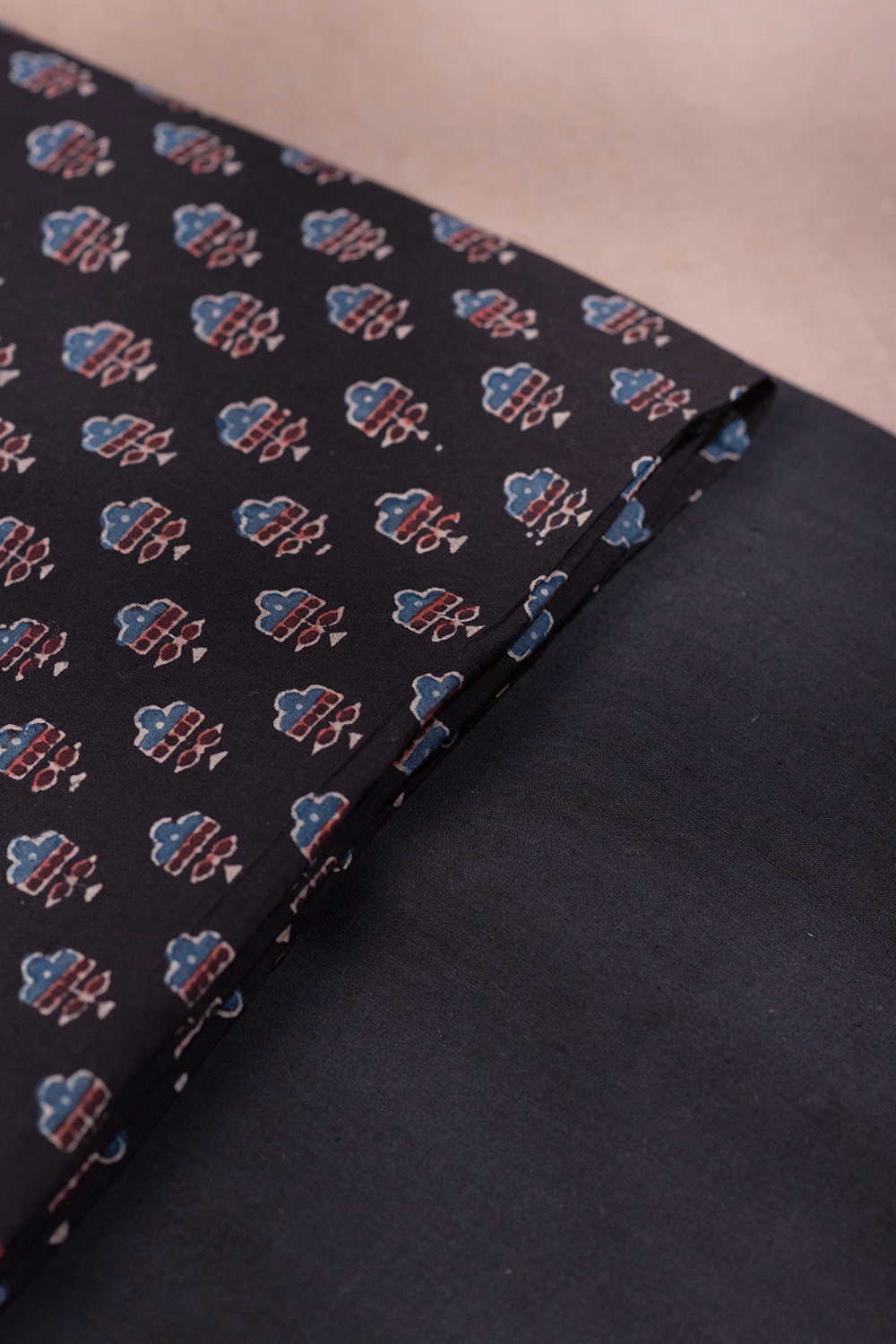 Mix - match Suits - Matkatus 