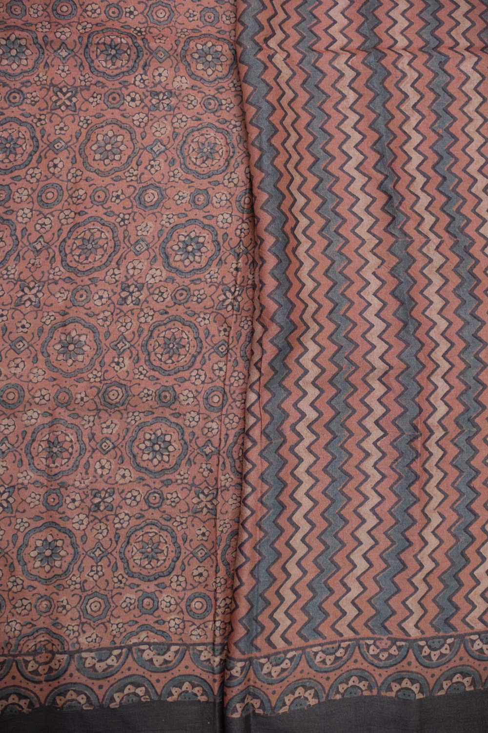 Ajrak Sarees - Matkatus
