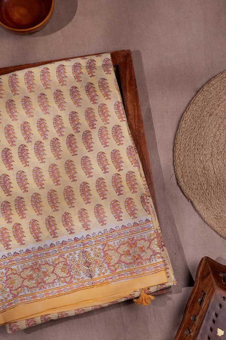 Motifs on Yellow Block Printed Mul Cotton saree