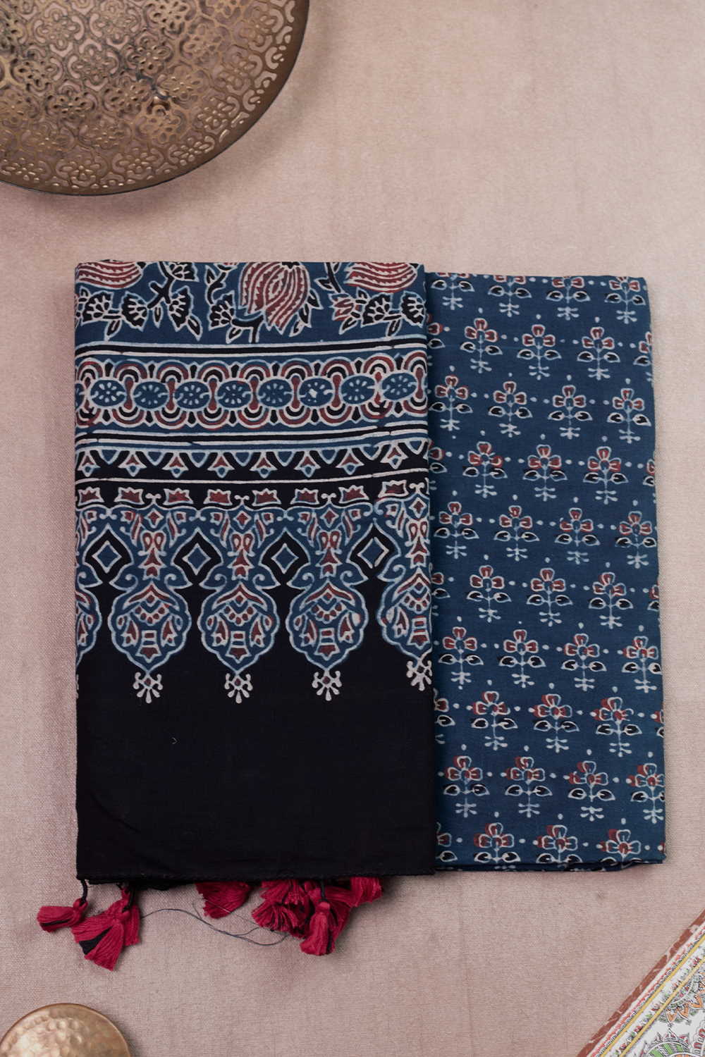 Ajrak Suits-Matkatus 
