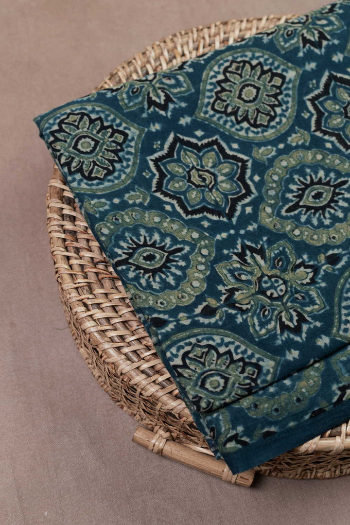 Ajrak Fabrics-Matkatus 