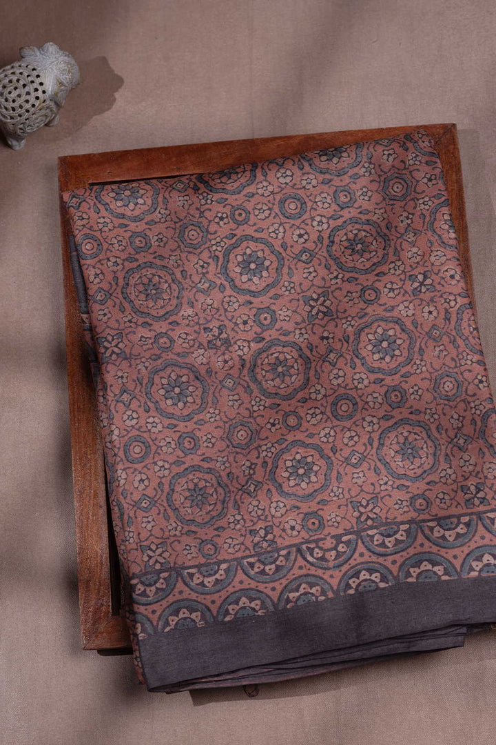 Ajrak Sarees - Matkatus