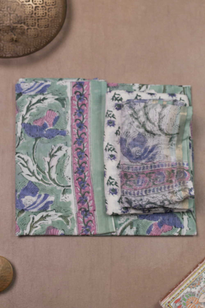 Mul Mul Suits - Matkatus 