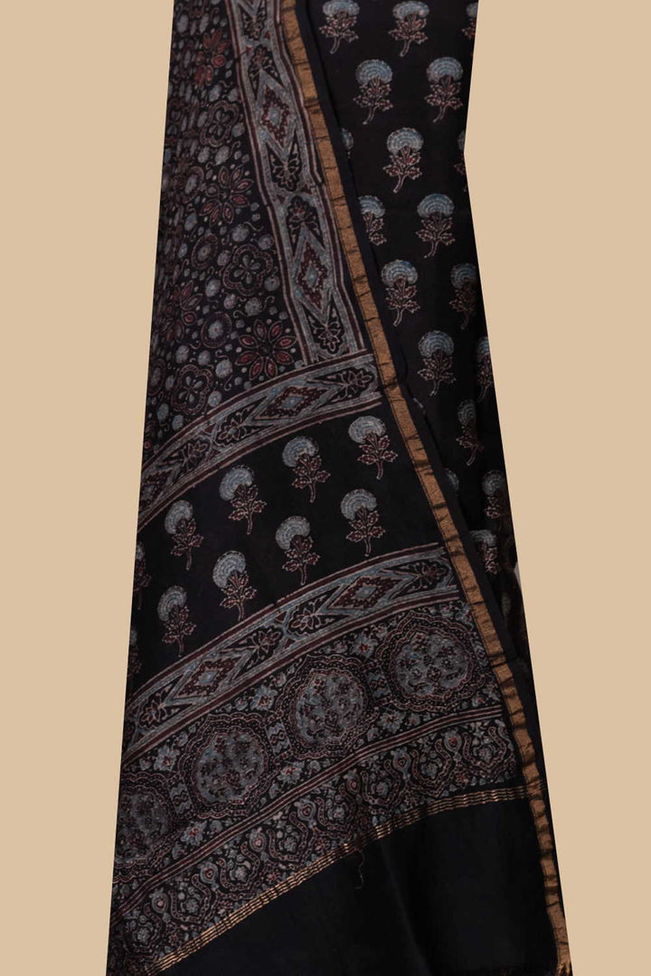 Ajrak Suits-Matkatus 