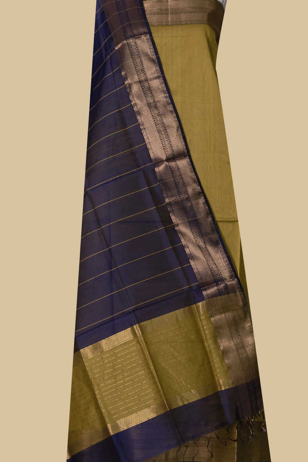 Top and Dupatta - Matkatus