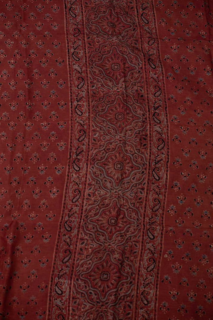 Unstitched Suits - Matkatus 