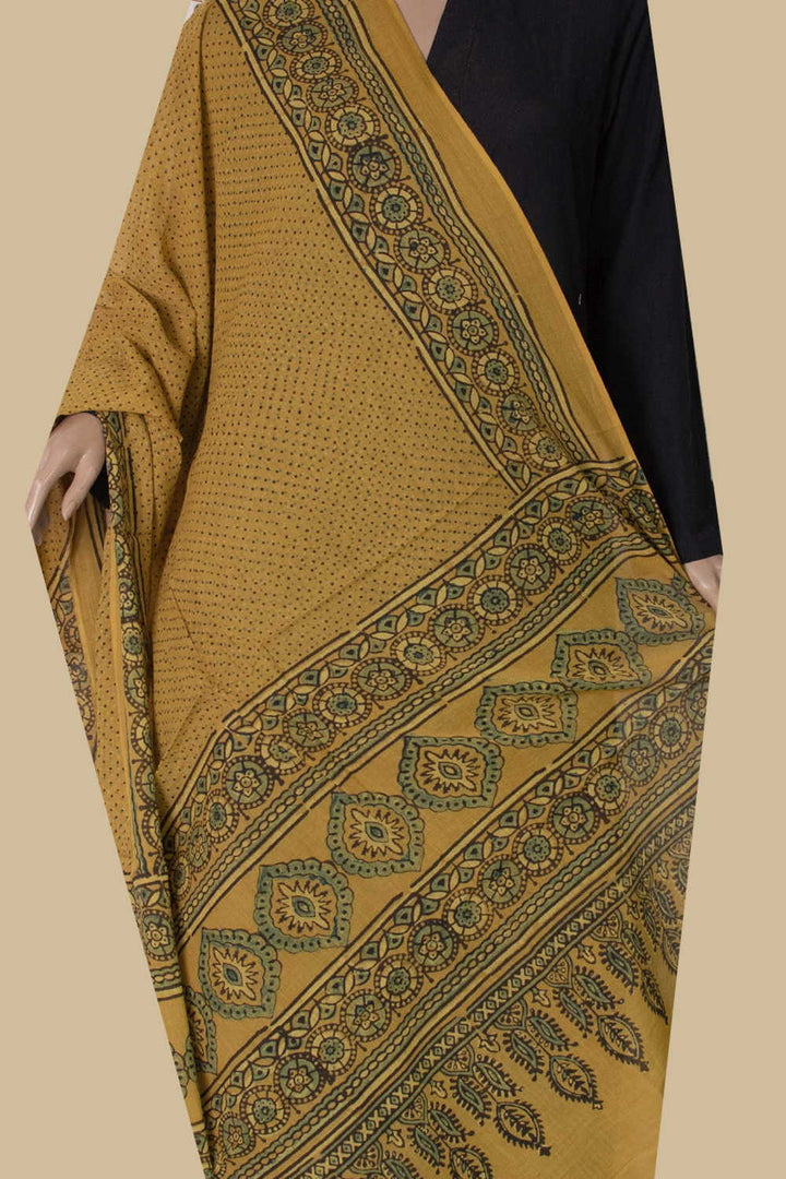 Ajrak Dupatta - Matkatus 
