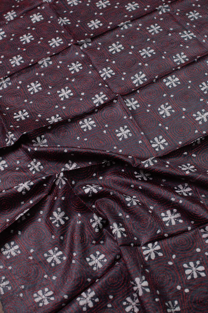 Embroidered Blouse - Matkatus 