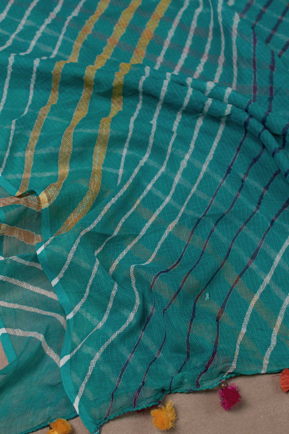 Leheriya Dupattas-Matkatus 