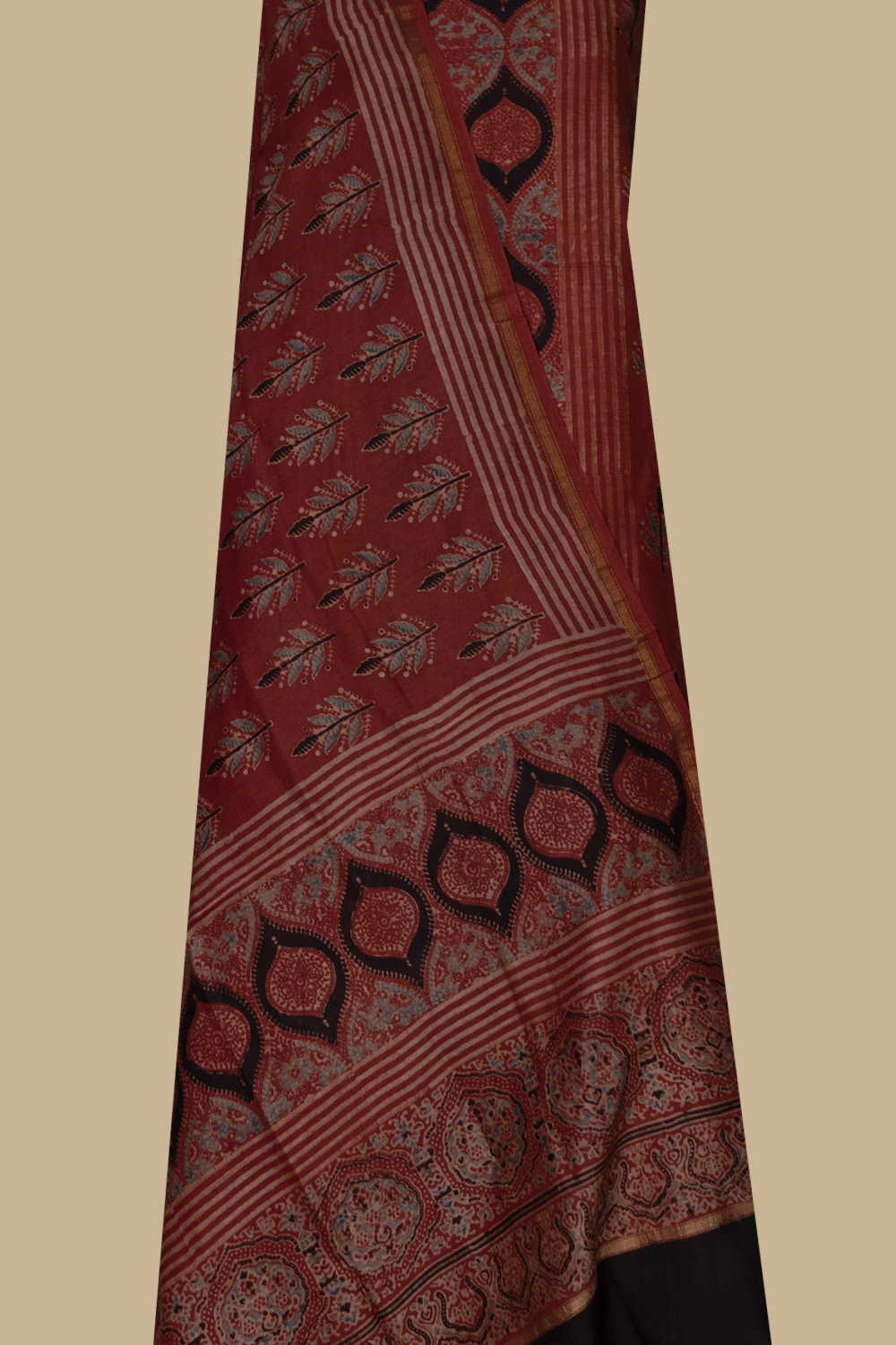 Unstitched Suits - Matkatus 
