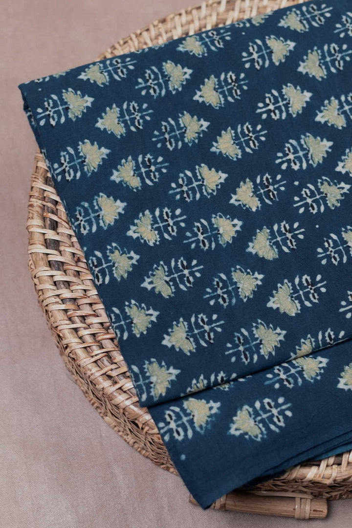 Cotton Fabric-Matkatus