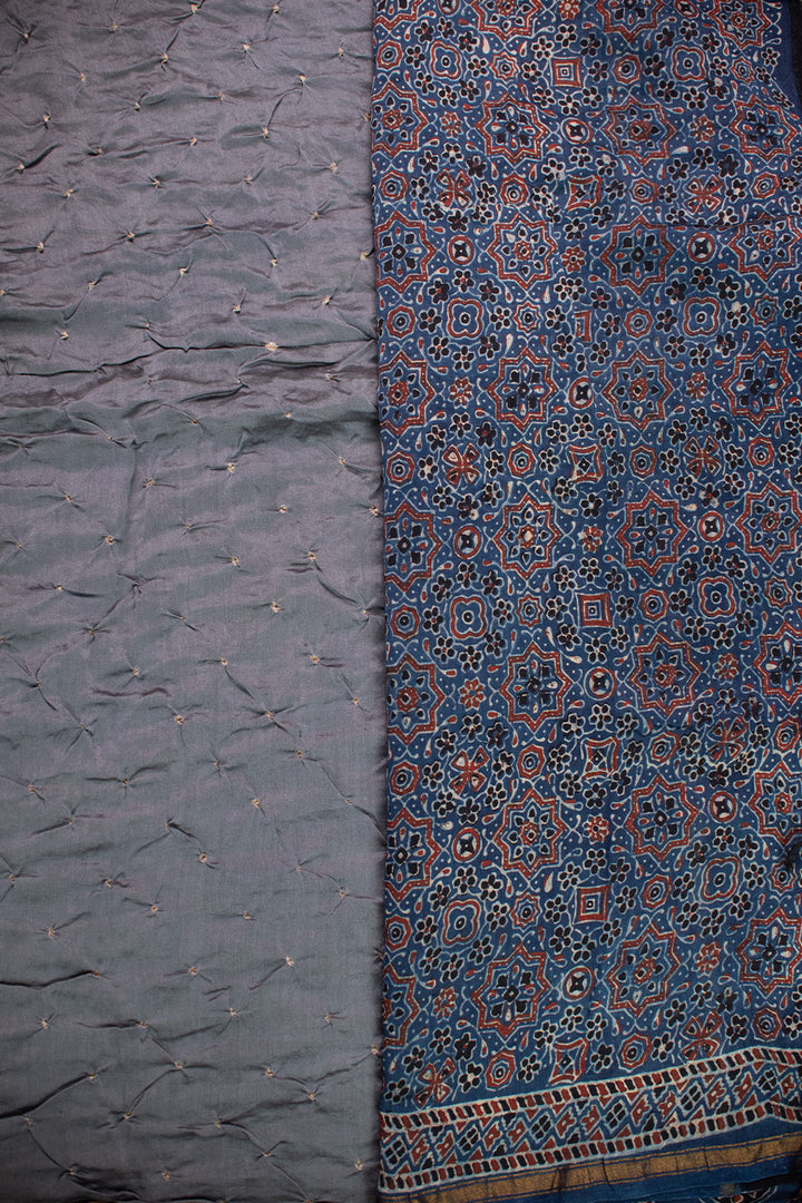 Ajrak Saree - Matkatus