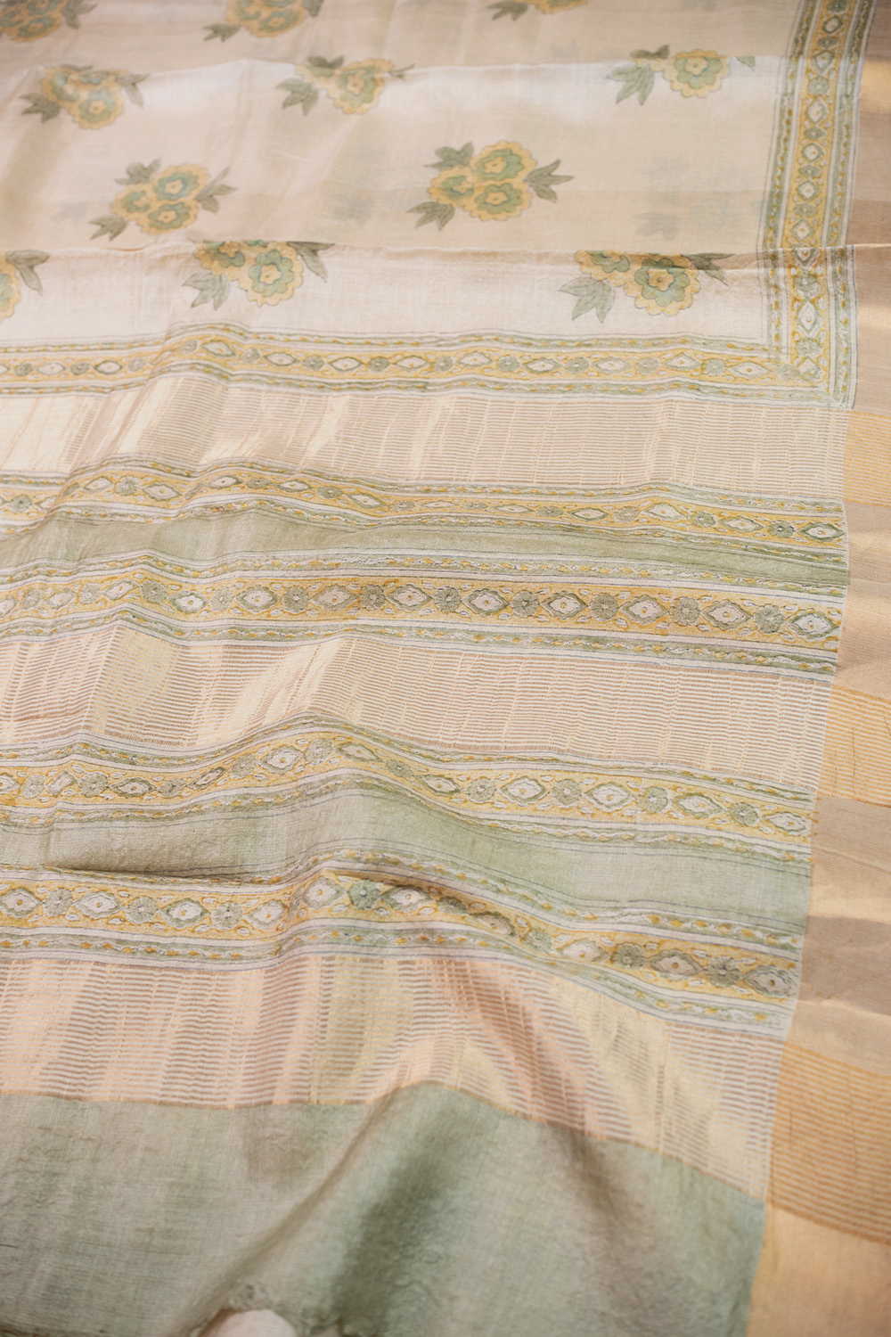 Sarees - Matkatus 
