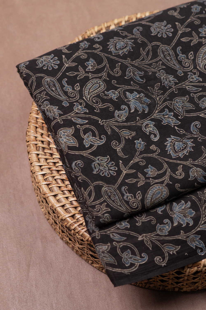 Ajrak fabrics - Matkatus