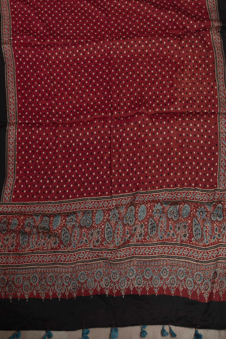 Unstitched Suits - Matkatus 