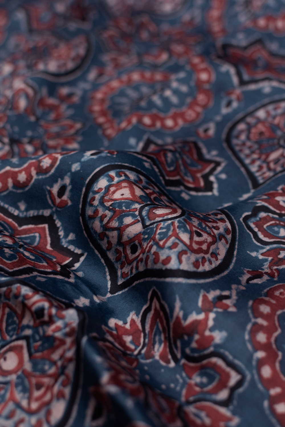 Silk Fabric - Matkatus 