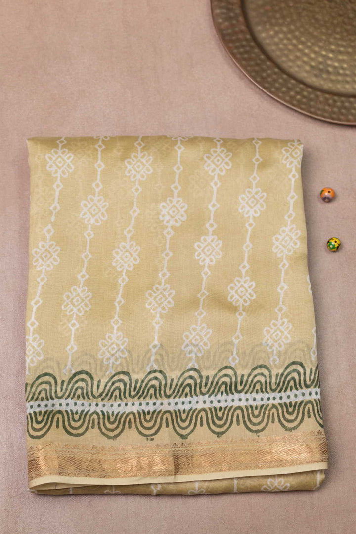 Sarees - Matkstus 