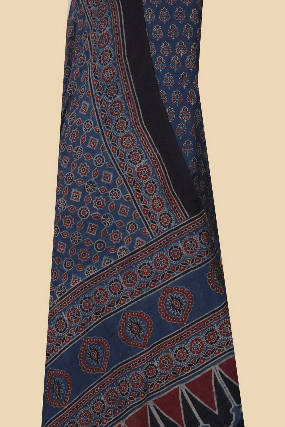 Top and Dupatta - Matkatus 