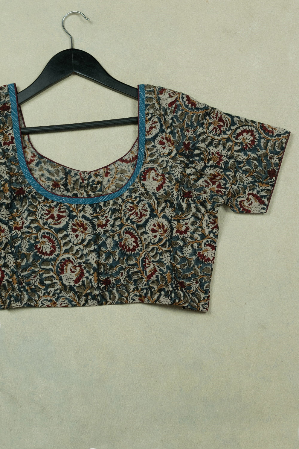 Handcrafted Blouse - Matkatus
