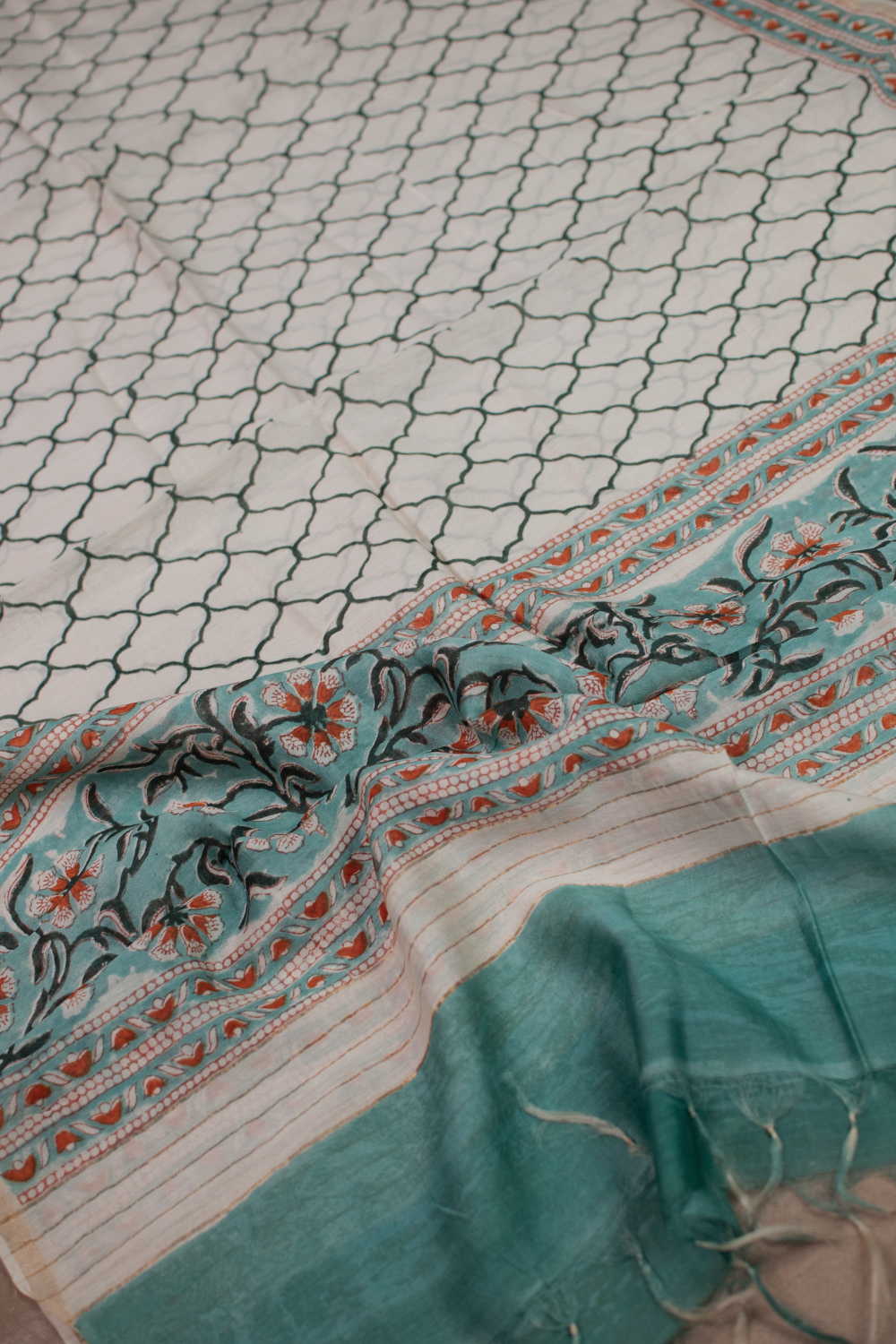 Pattern on Cream Block Printed Chanderi Dupatta