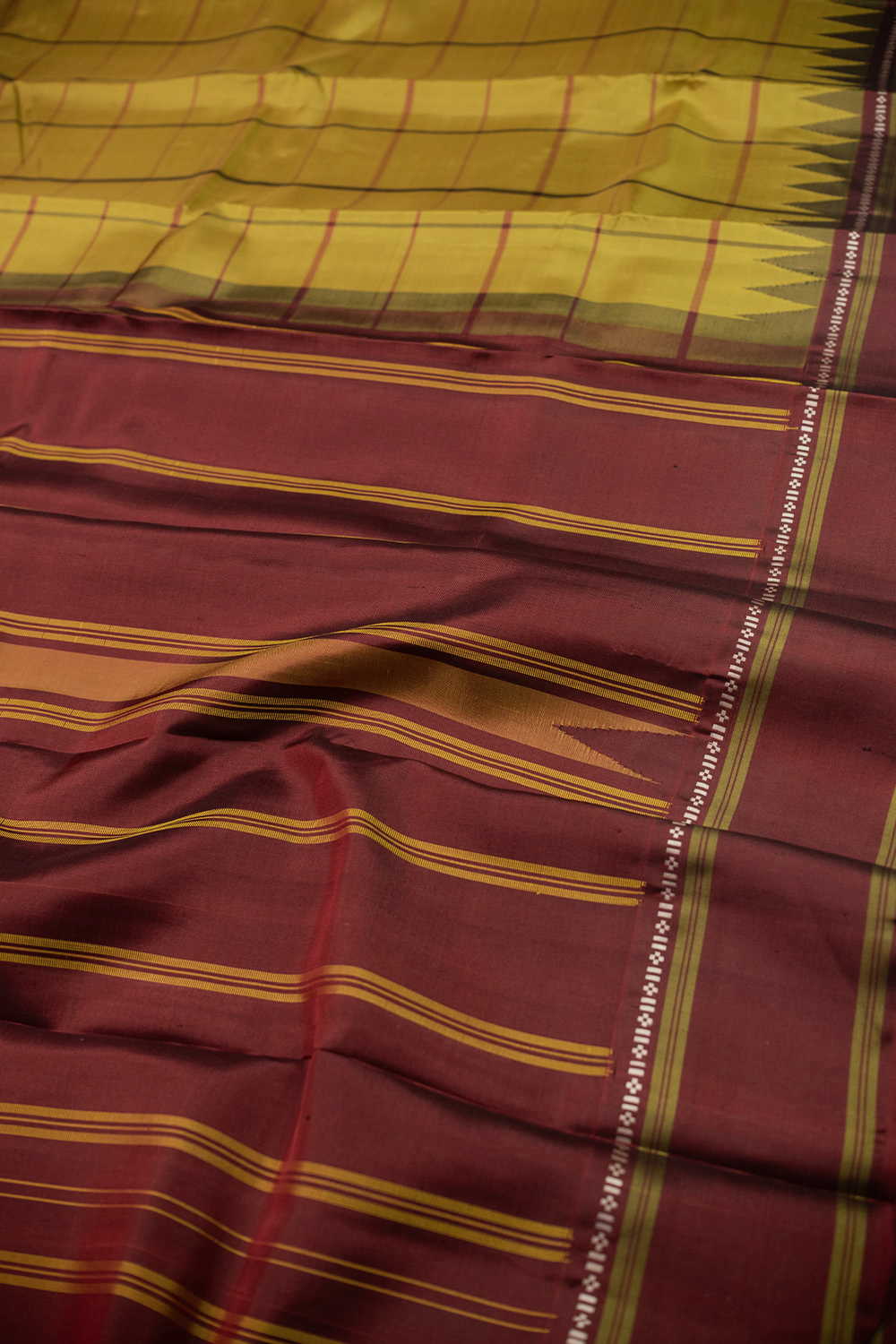 Pattu Saree - Matkatus 