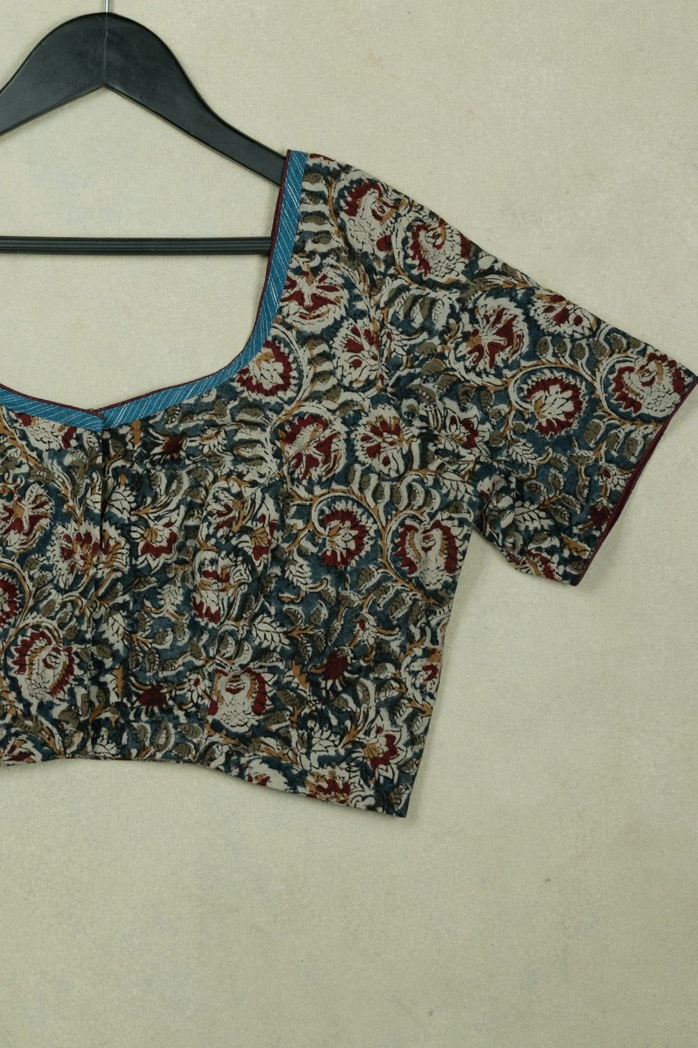 Stitched Blouse - Matkatus