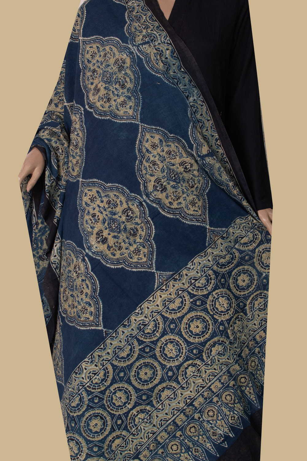 Ajrak Dupatta - Matkatus 