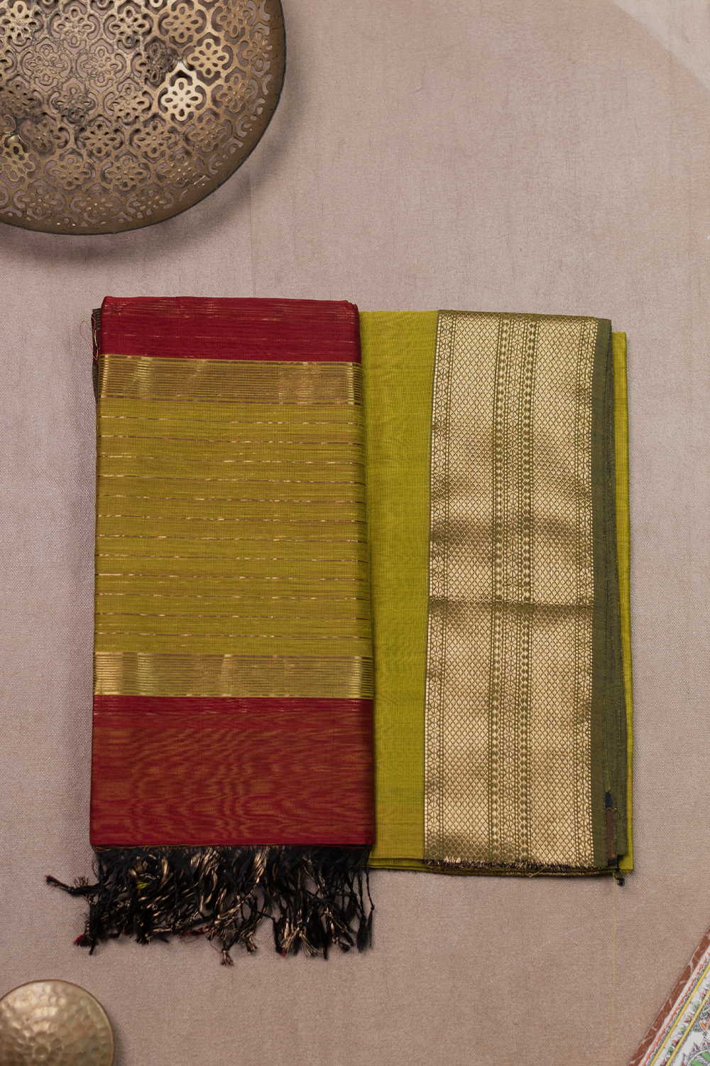 Top and Dupatta - Matkatus
