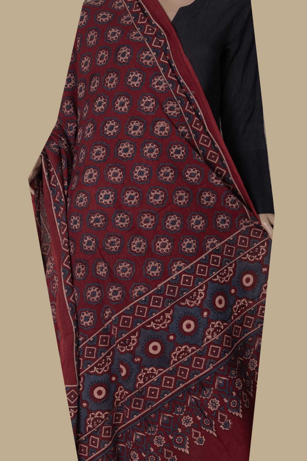 Ajrak Dupatta - Matkatus